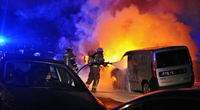 Berlin: 2 vehicles of the prison industry torched in run up to the opening of the European Central Bank – Destroika takes responsibility (Germany)